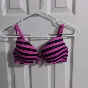Vintage Pink Victoriad Secret Pink and Black Women's Bra